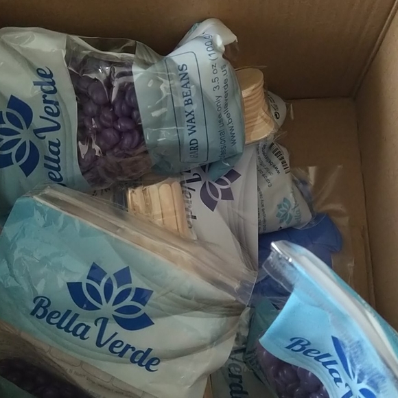 Hot wax body waxing kit and heater - Picture 4 of 4